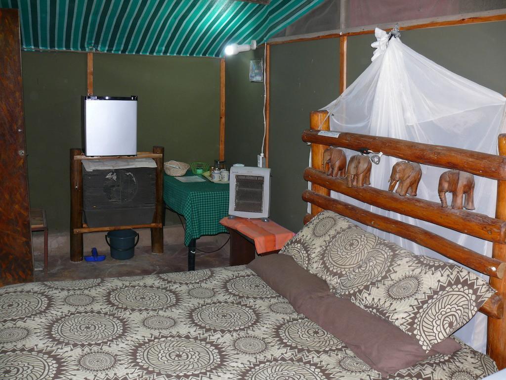 Amanzimlotzi Riverside Bush Camp Hoedspruit Room photo