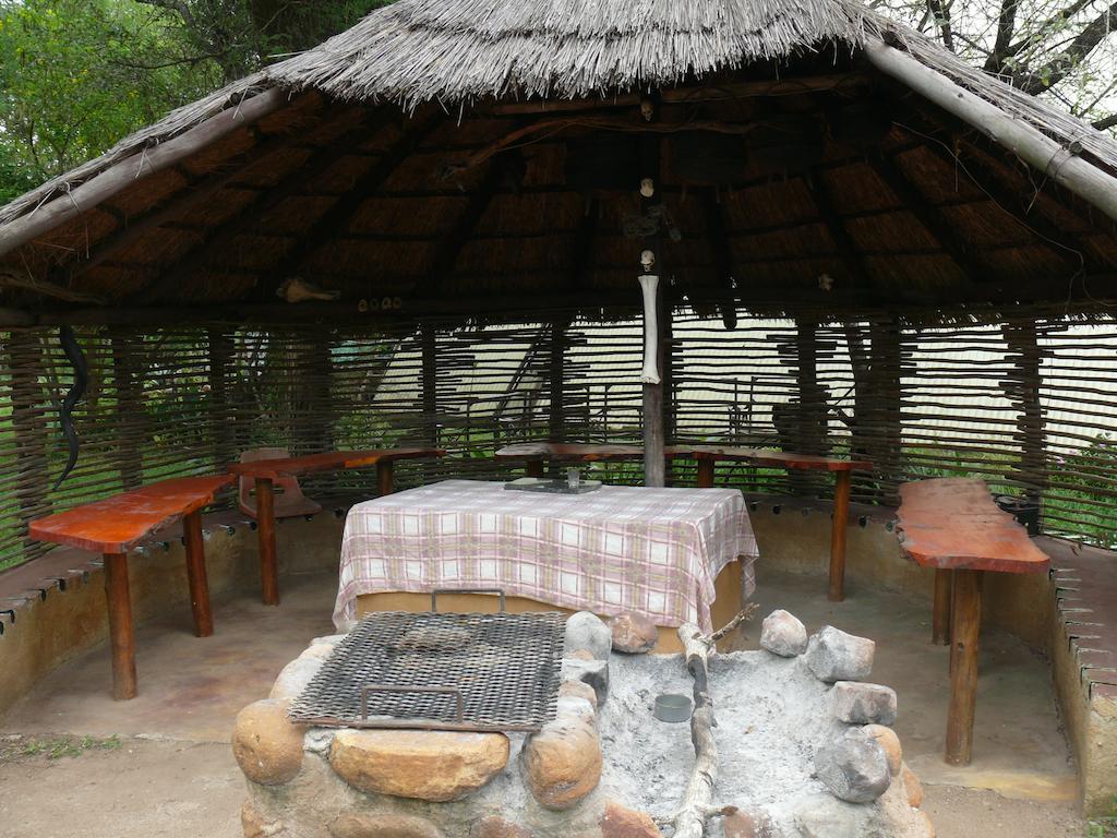 Amanzimlotzi Riverside Bush Camp Hoedspruit Exterior photo