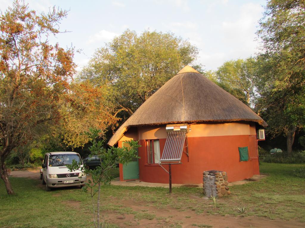 Amanzimlotzi Riverside Bush Camp Hoedspruit Exterior photo