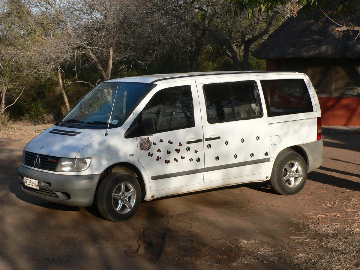 Amanzimlotzi Riverside Bush Camp Hoedspruit Exterior photo