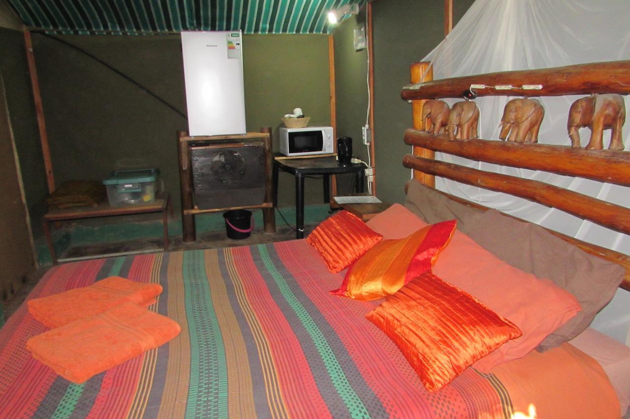 Amanzimlotzi Riverside Bush Camp Hoedspruit Exterior photo